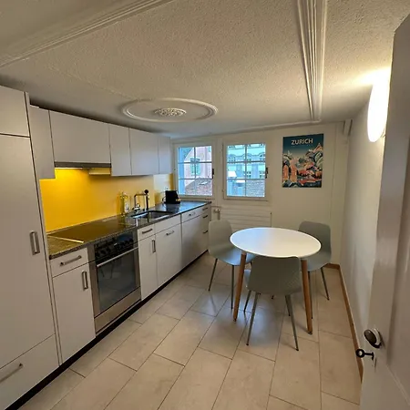 Daire Hitrental Limmatquai Zürih