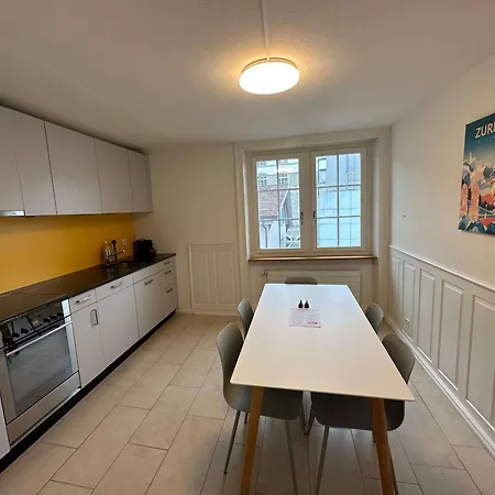 Daire Hitrental Limmatquai