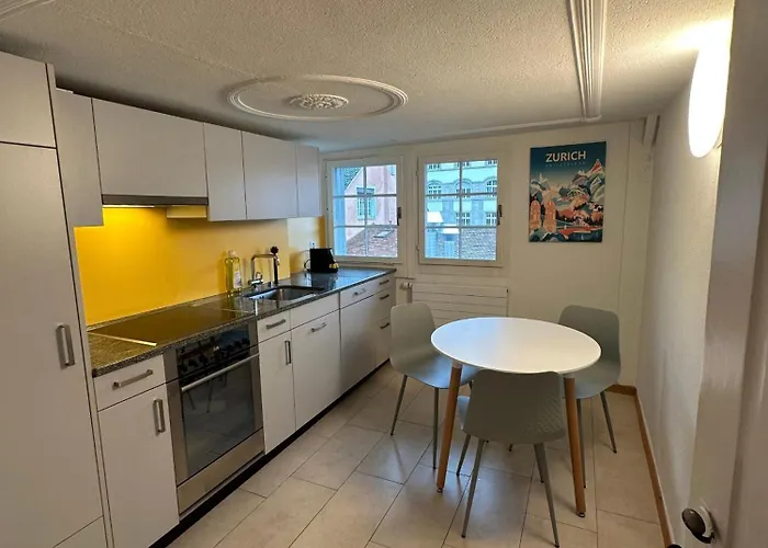 Apartment Hitrental Limmatquai Zurich